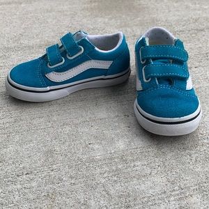Vans. Old Skool Velcro Low Top. Blue/Teal. US toddler size 7